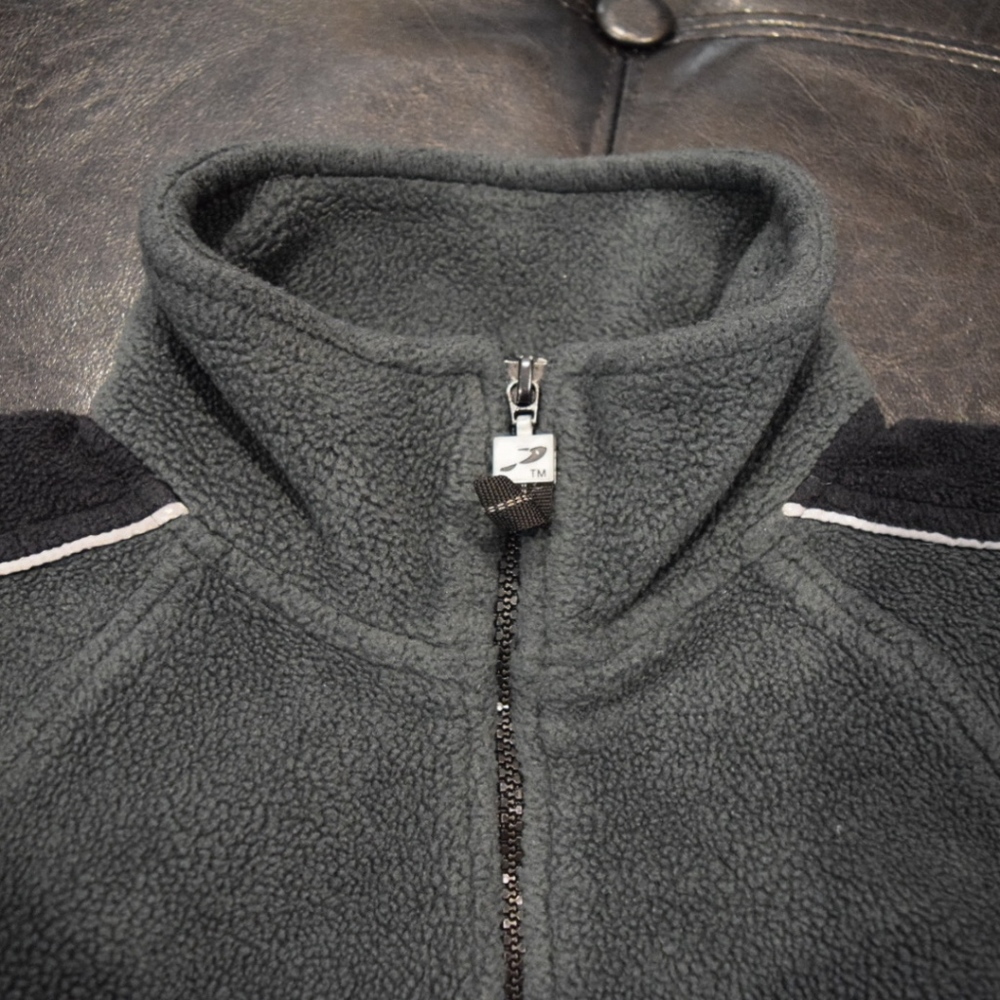 Lightweight Pull Over Jacket